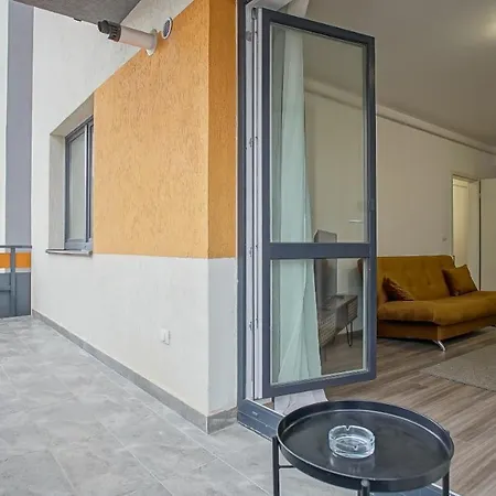 Grandis Coresi Apartment